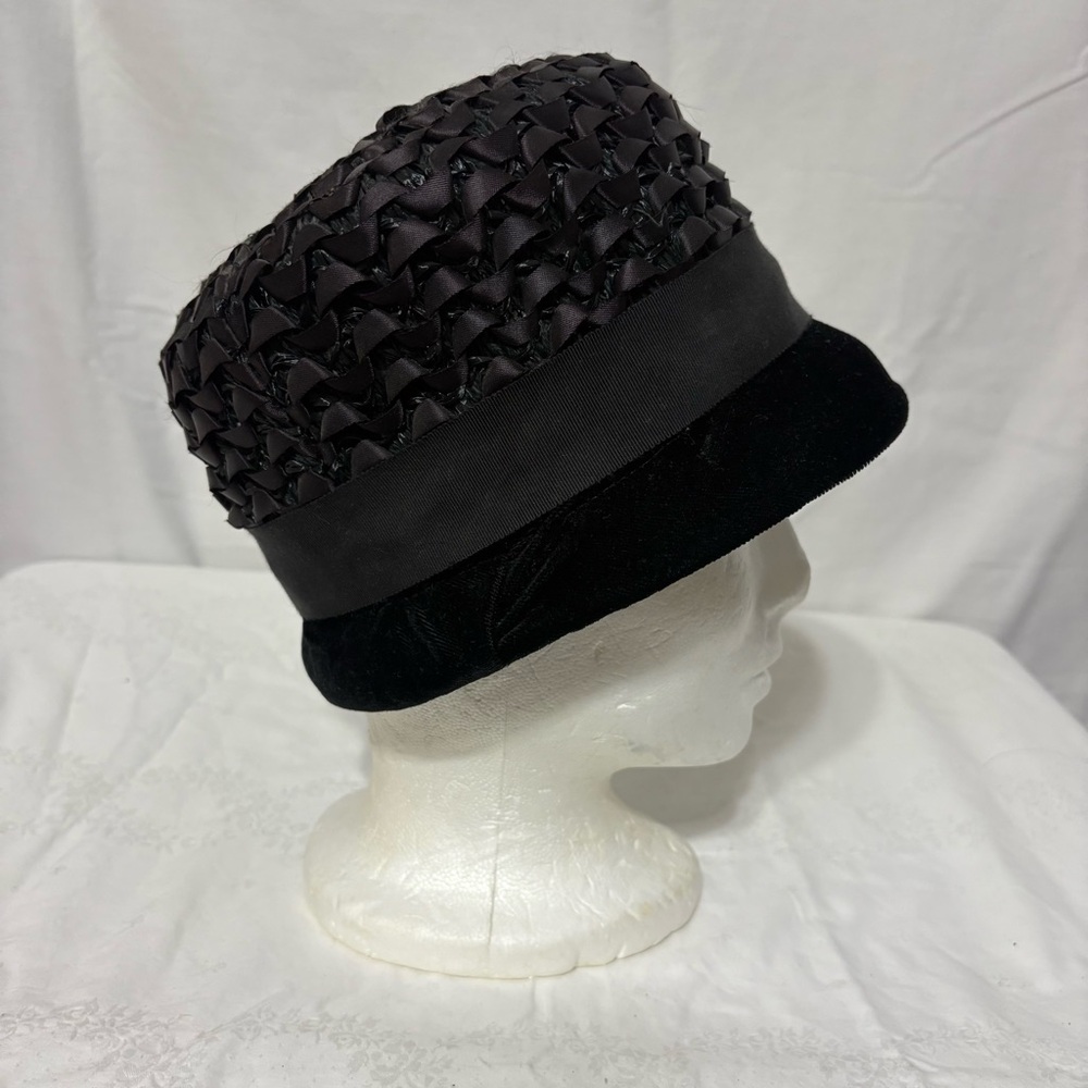 Elegent vintage black raffia and velvet pillbox hat - Picture 5 of 6
